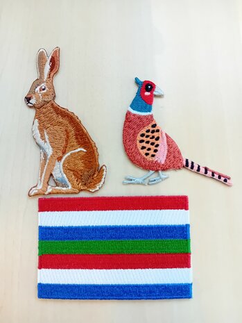 badge haas, fazant of vlag